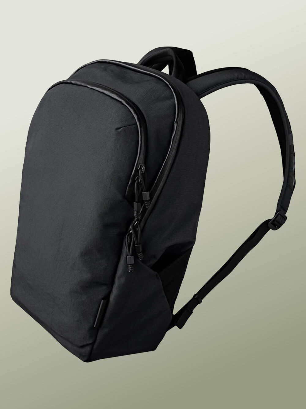 Alpaka Gear - Bravo Backpack - Mochila de Viaje Antirrobo para MacBook Pro de 14 y 16 Pulgadas, Organizador Tecnológico, Bolsillos para Termo de Hasta 770 ml, Bolsillos Ocultos de Acceso Rapido para Pasaporte, Impermeable, Táctico, Antidesgarro y Antigolpes, Creado para Viajar en Avión y Explorar Ciudades Internacionales - 23 Litros