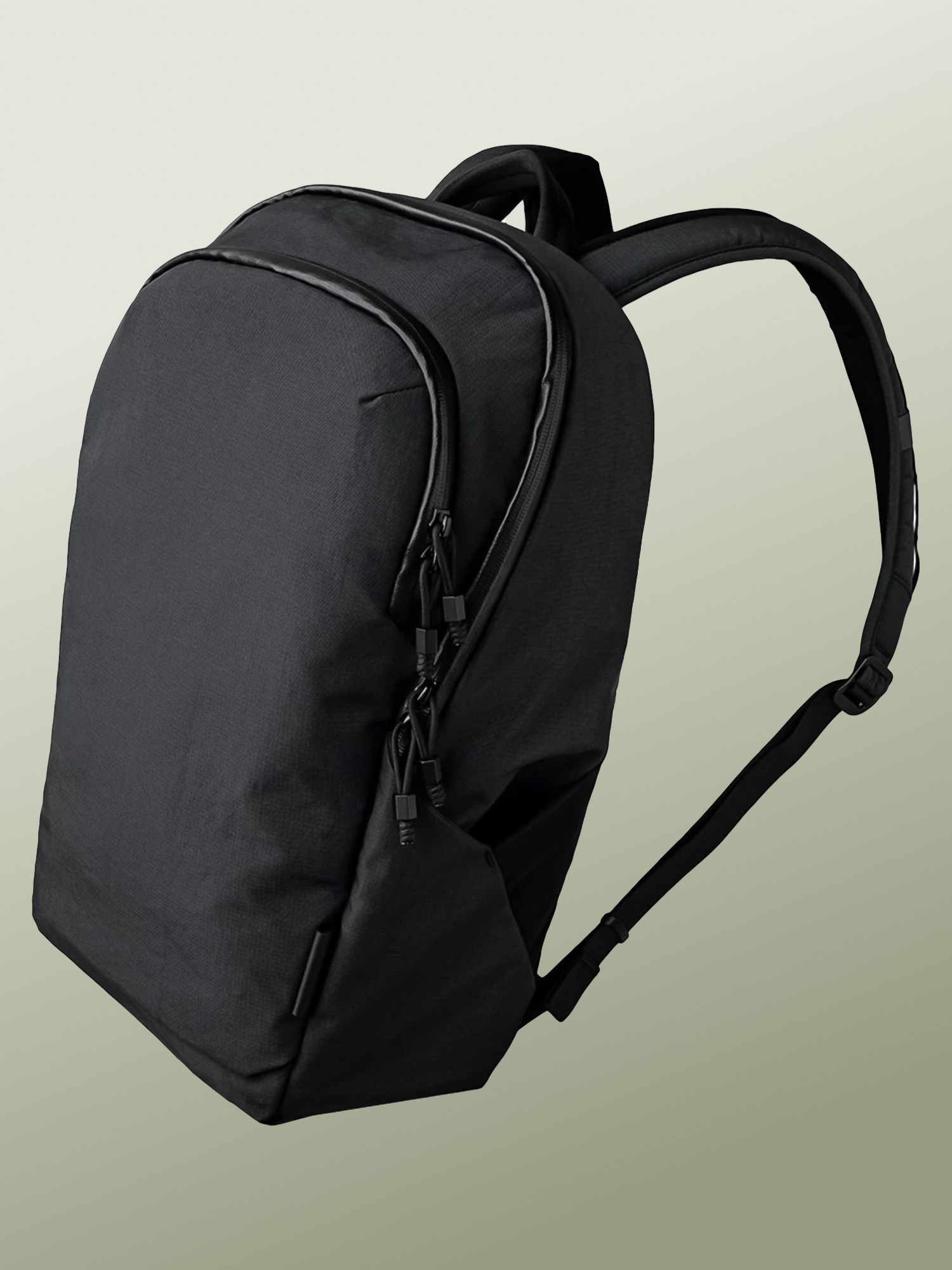 Alpaka Gear - Bravo Backpack - Mochila de Viaje Antirrobo para MacBook Pro de 14 y 16 Pulgadas, Organizador Tecnológico, Bolsillos para Termo de Hasta 770 ml, Bolsillos Ocultos de Acceso Rapido para Pasaporte, Impermeable, Táctico, Antidesgarro y Antigolpes, Creado para Viajar en Avión y Explorar Ciudades Internacionales - 23 Litros