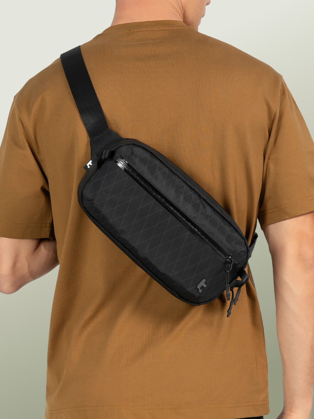 Aviator-T35 X-Pac Chest Bag L - Riñonera de Viaje Antirrobo, Organizador Tecnológico para Xbox Rog Ally X y Nintendo Switch 2, con Bolsillo Oculto de Acceso Rapido para Pasaporte, Impermeable, Antidesgarro, Protección RFID, Creada para Explorar Ciudades Internacionales – 3.5 Litros - Imagen 8