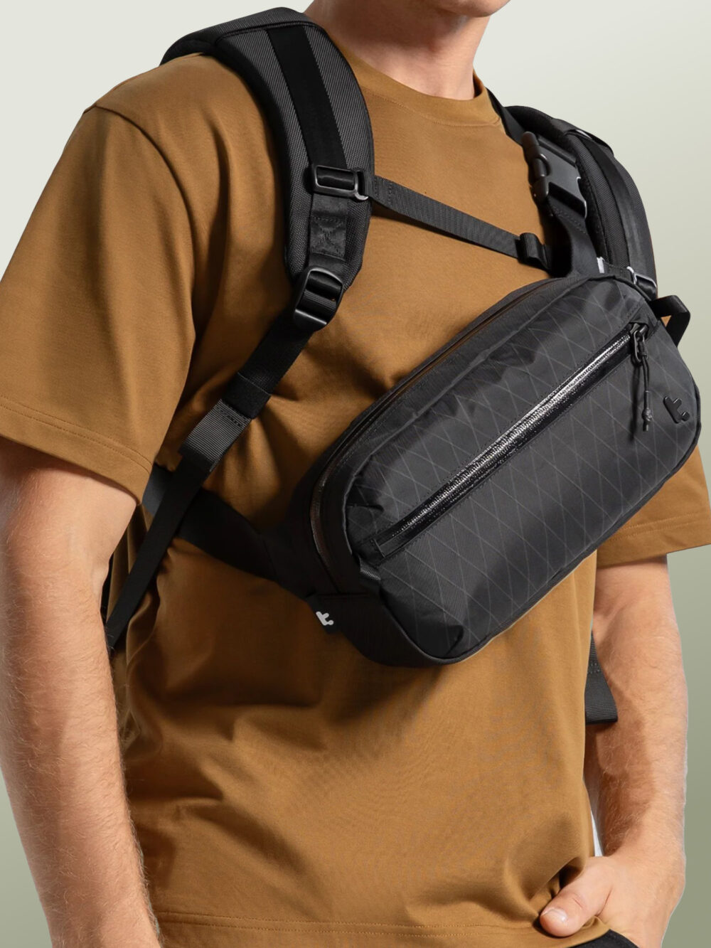 Aviator-T35 X-Pac Chest Bag L - Riñonera de Viaje Antirrobo, Organizador Tecnológico para Xbox Rog Ally X y Nintendo Switch 2, con Bolsillo Oculto de Acceso Rapido para Pasaporte, Impermeable, Antidesgarro, Protección RFID, Creada para Explorar Ciudades Internacionales – 3.5 Litros - Imagen 9